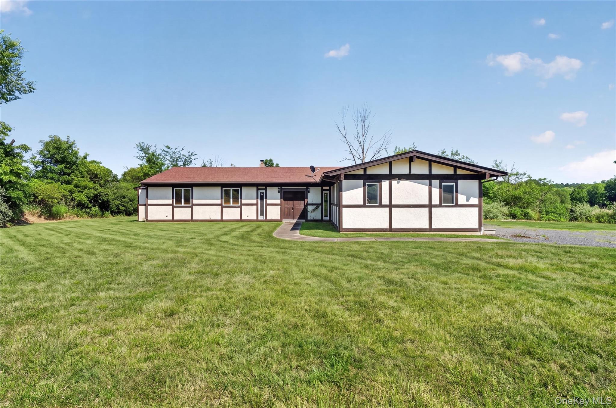 25 Red Mills Road