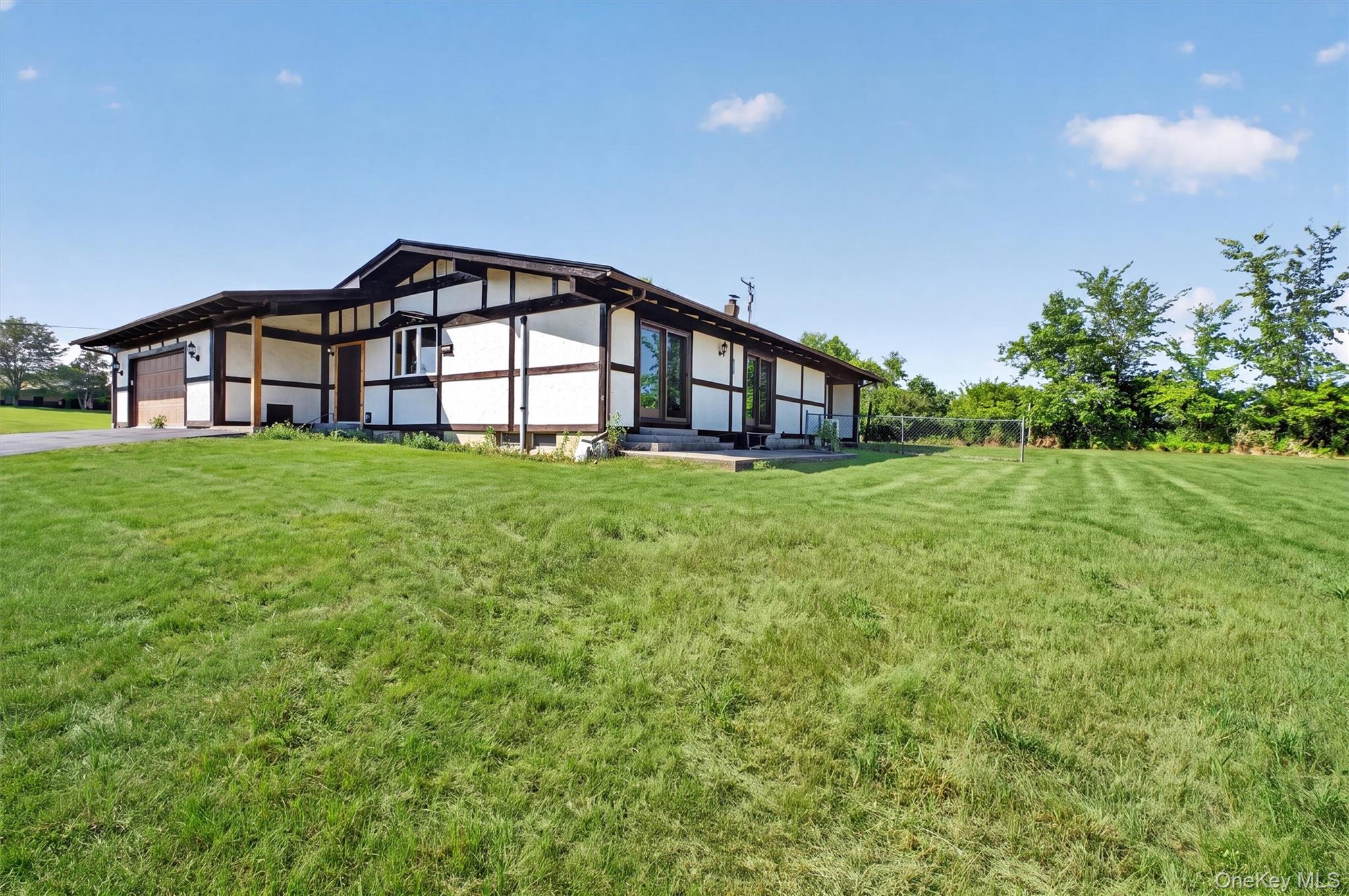 25 Red Mills Road