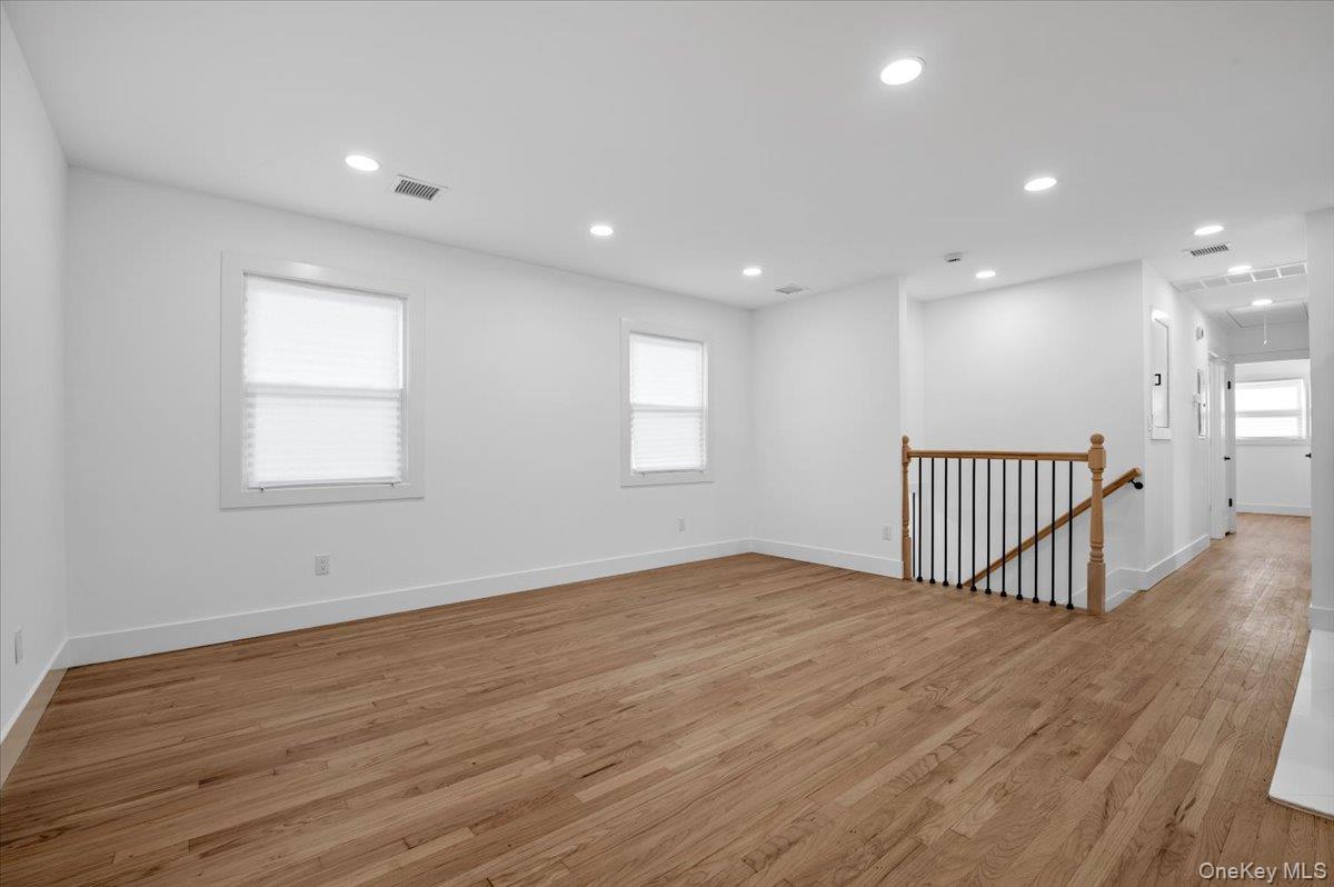 5 Willis Avenue