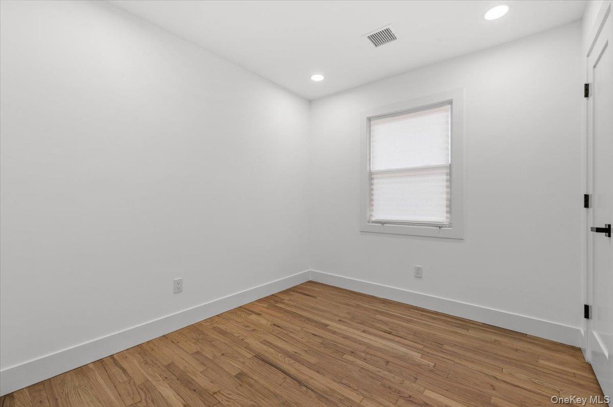 5 Willis Avenue