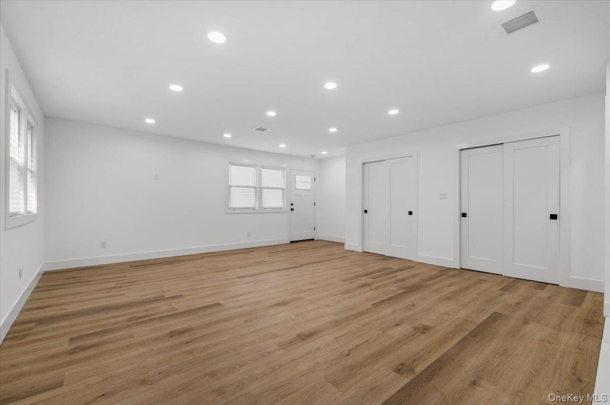 5 Willis Avenue