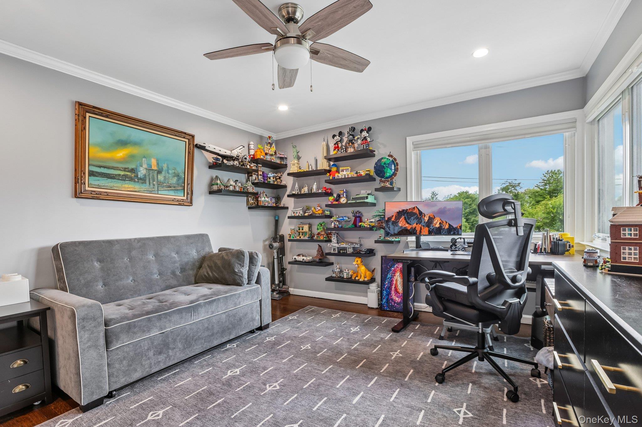 512 Westlake Drive