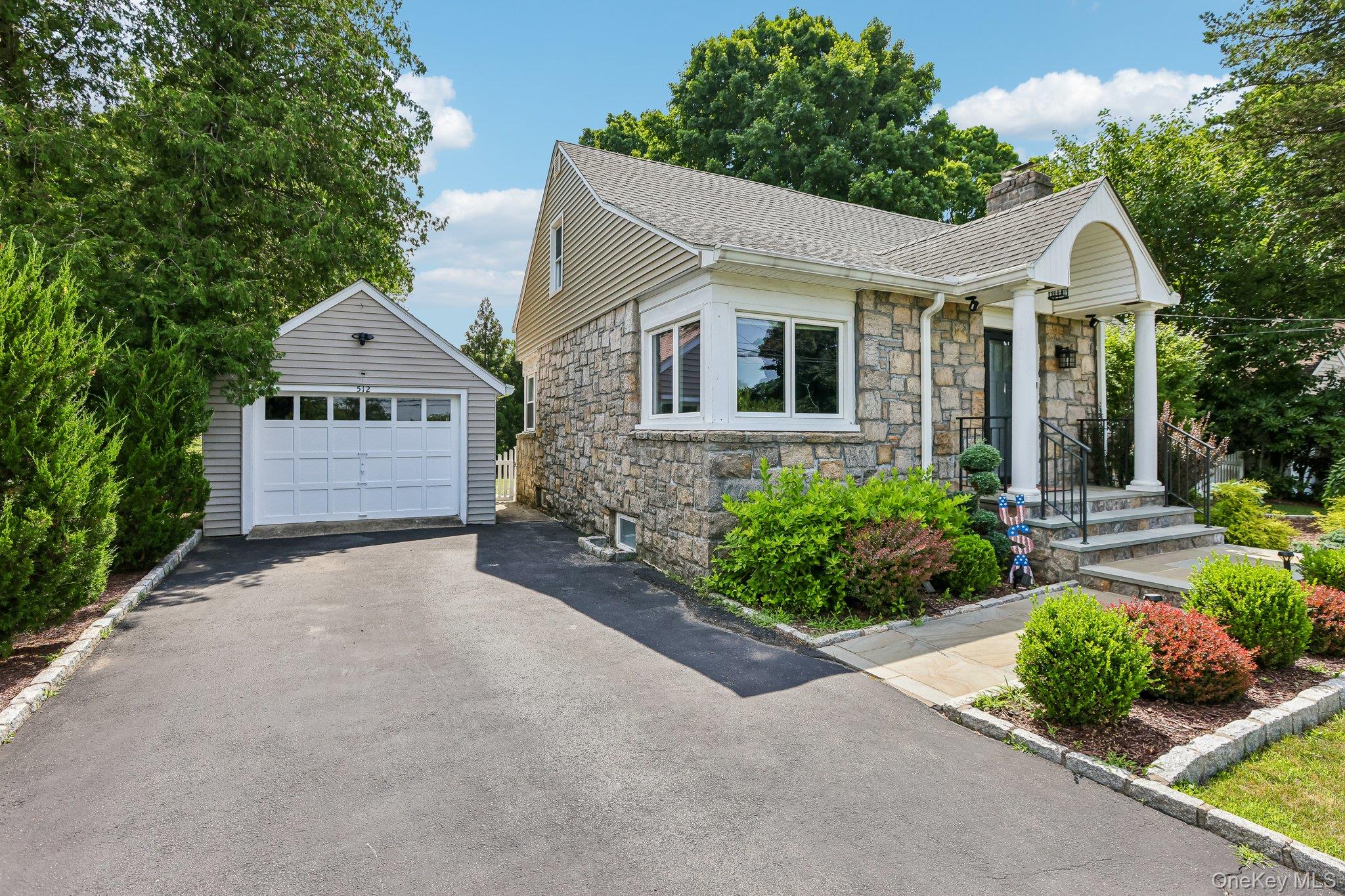 512 Westlake Drive