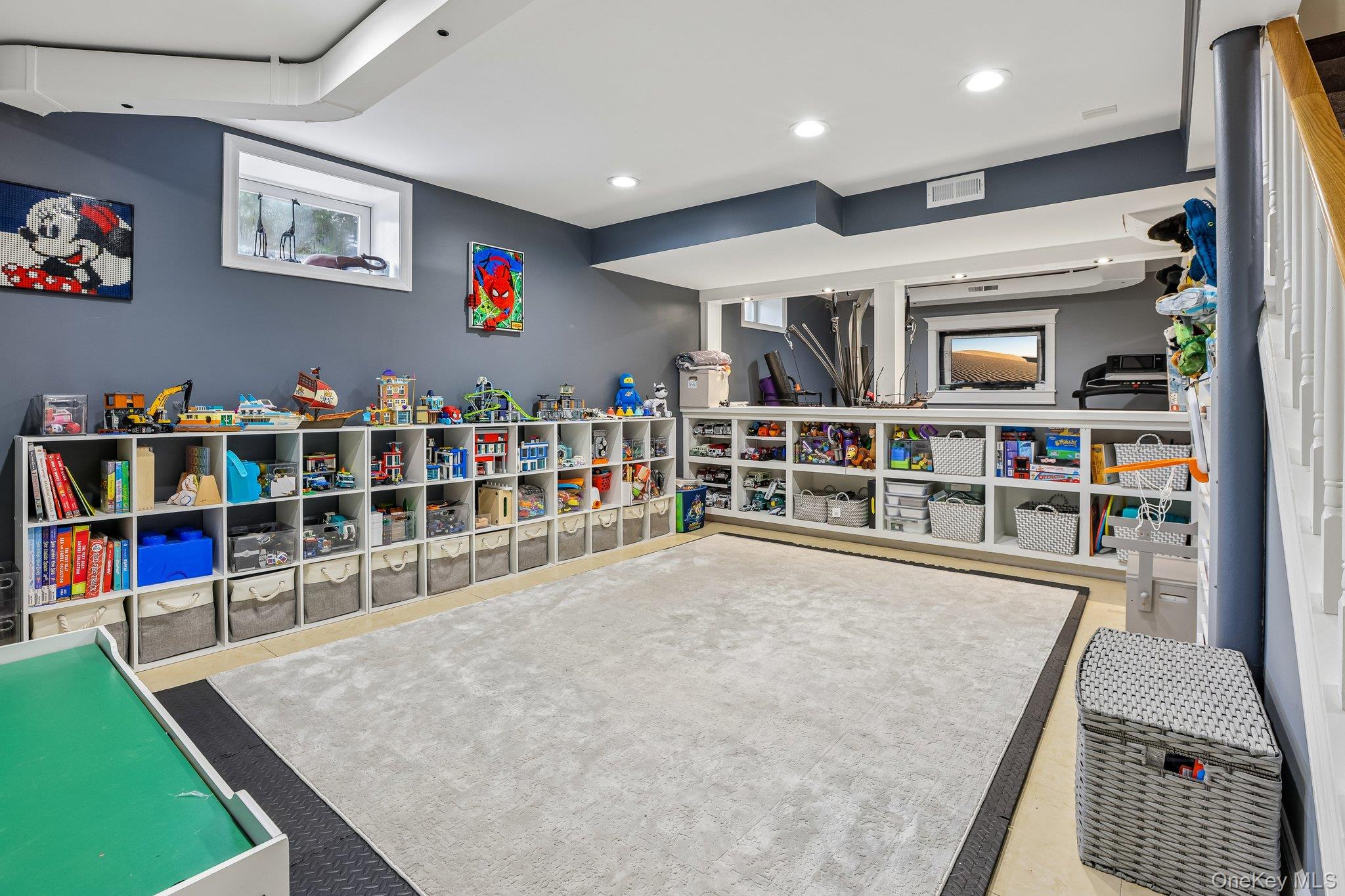 512 Westlake Drive