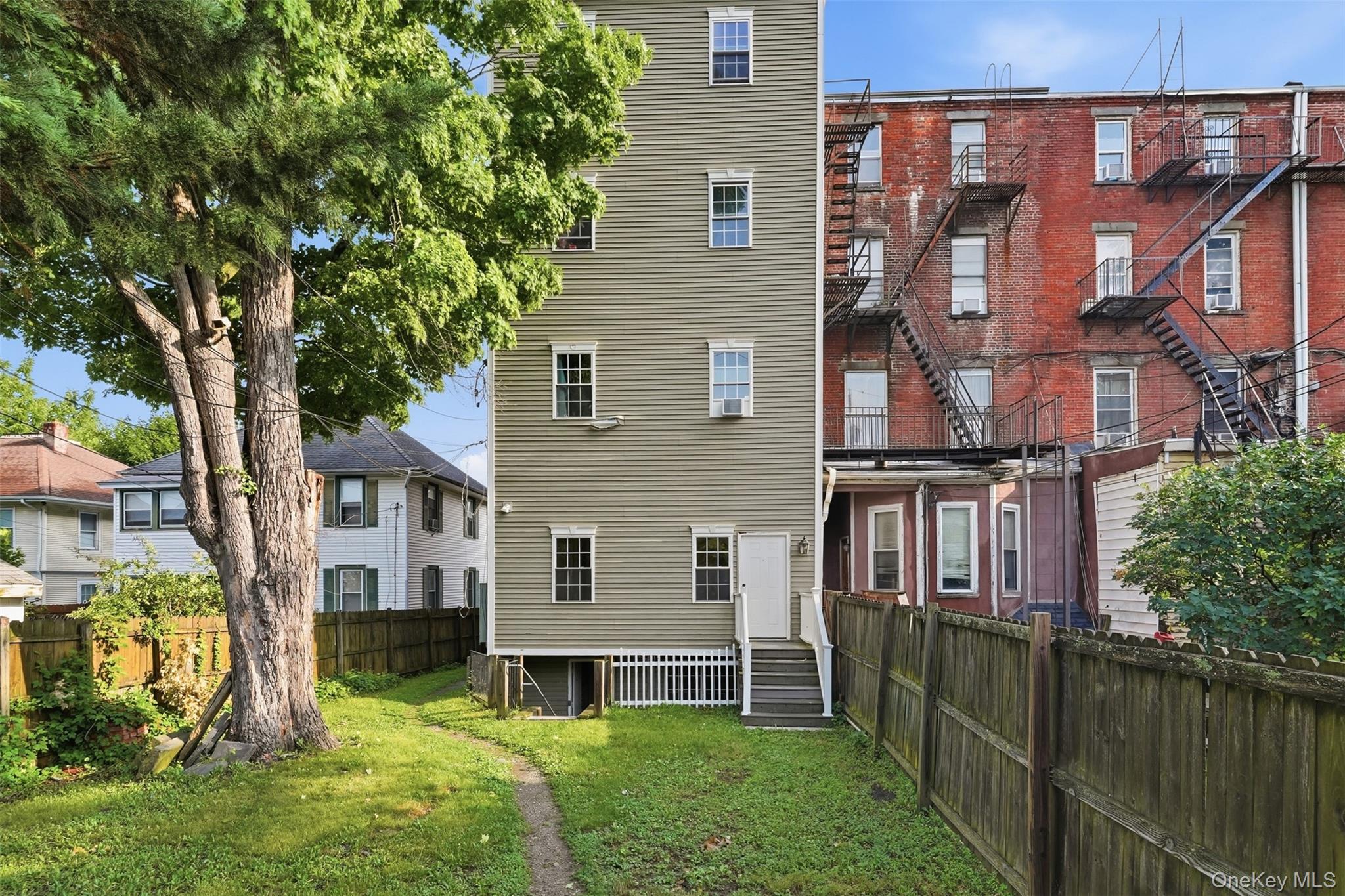 10 Eastman Terrace