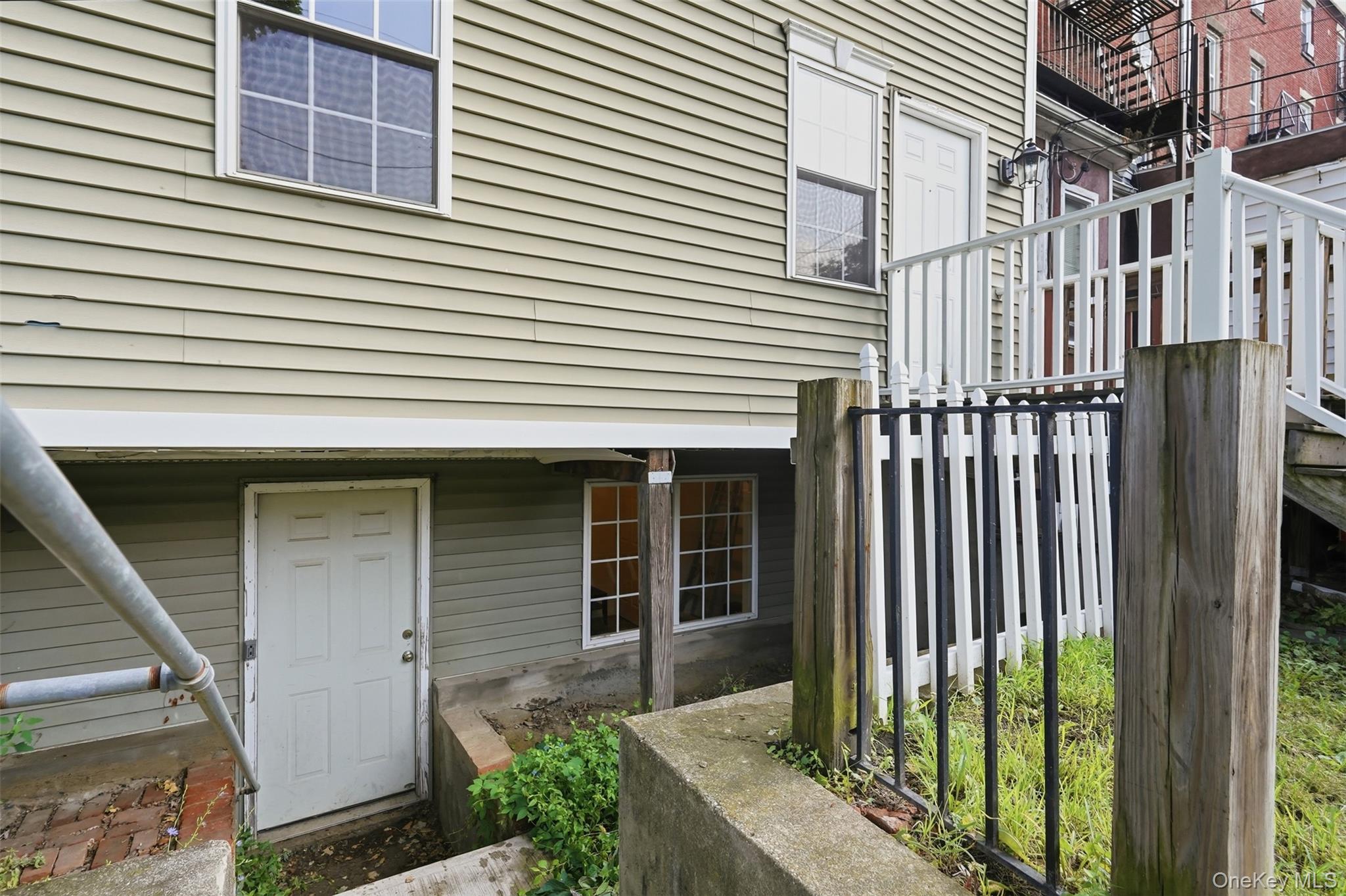 10 Eastman Terrace