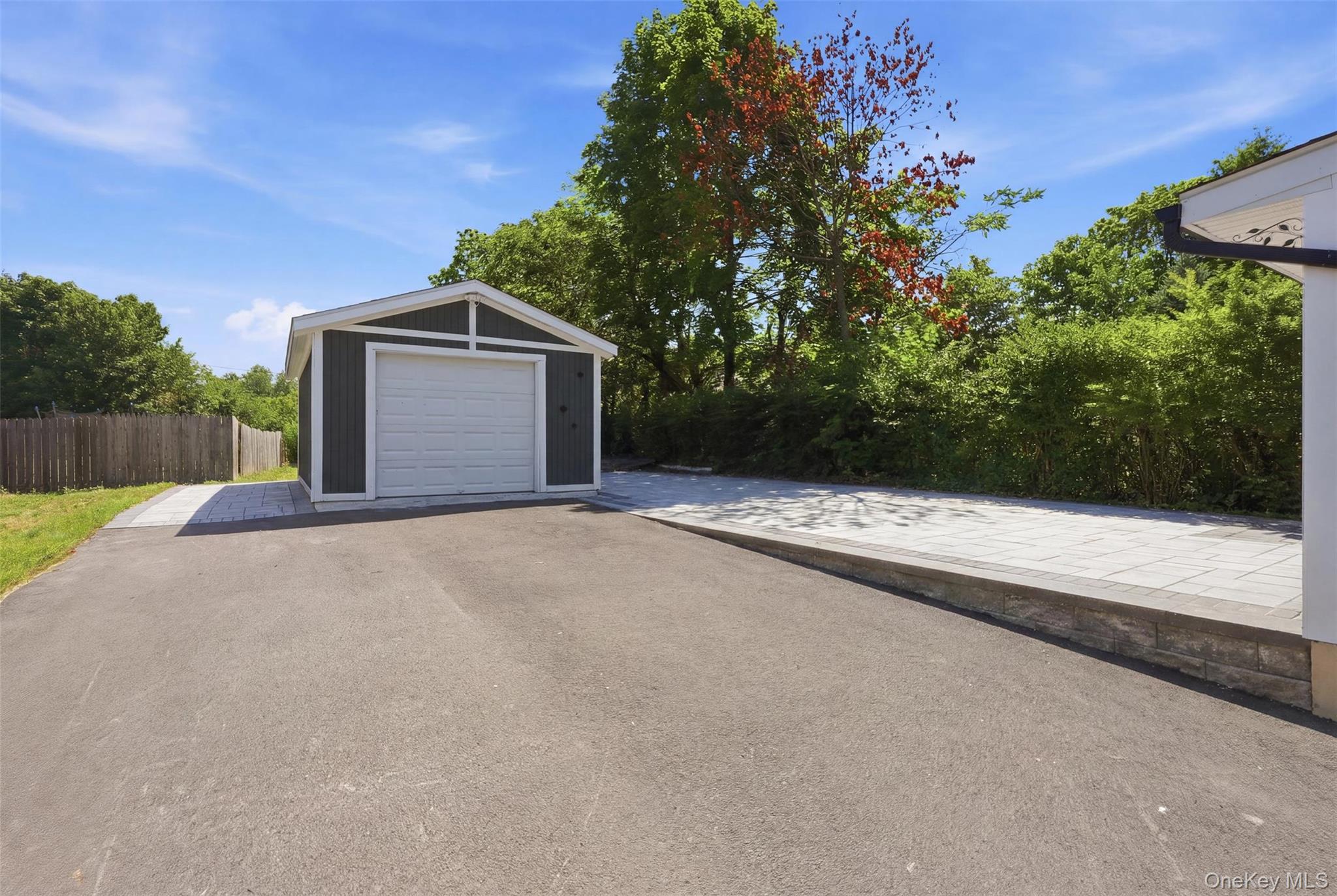 142 Railroad Avenue