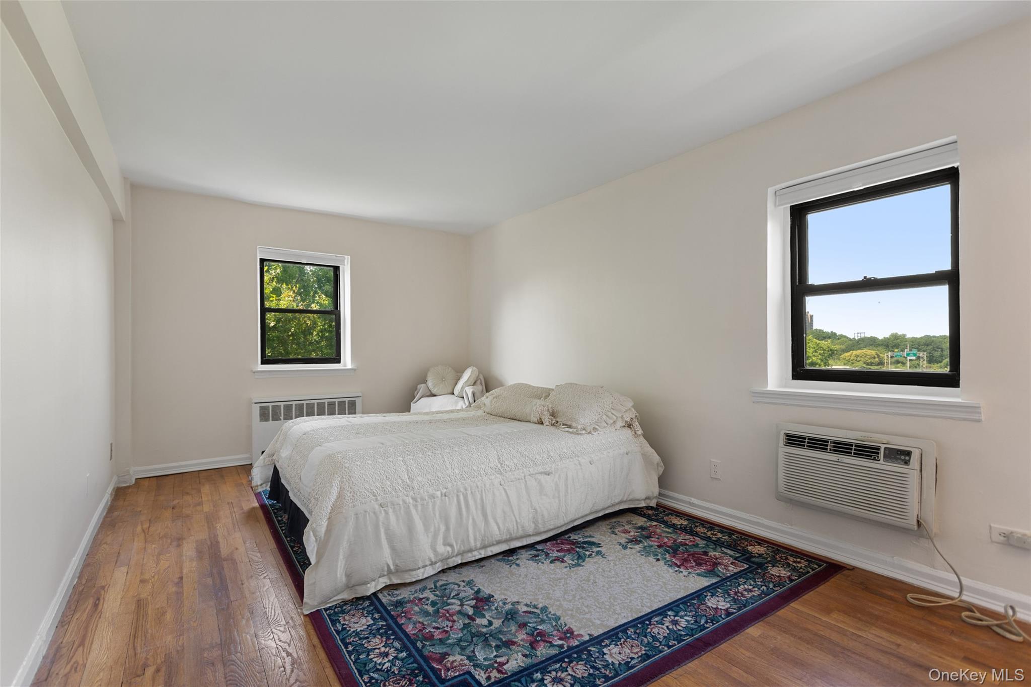 1910 Pelham Parkway S Unit: 5C