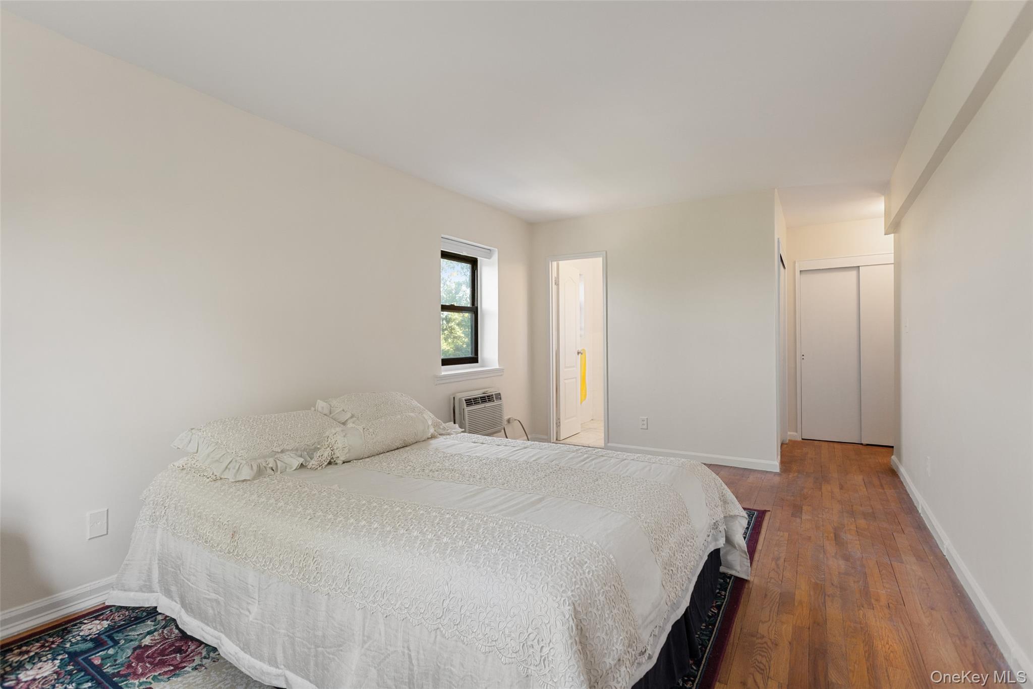 1910 Pelham Parkway S Unit: 5C