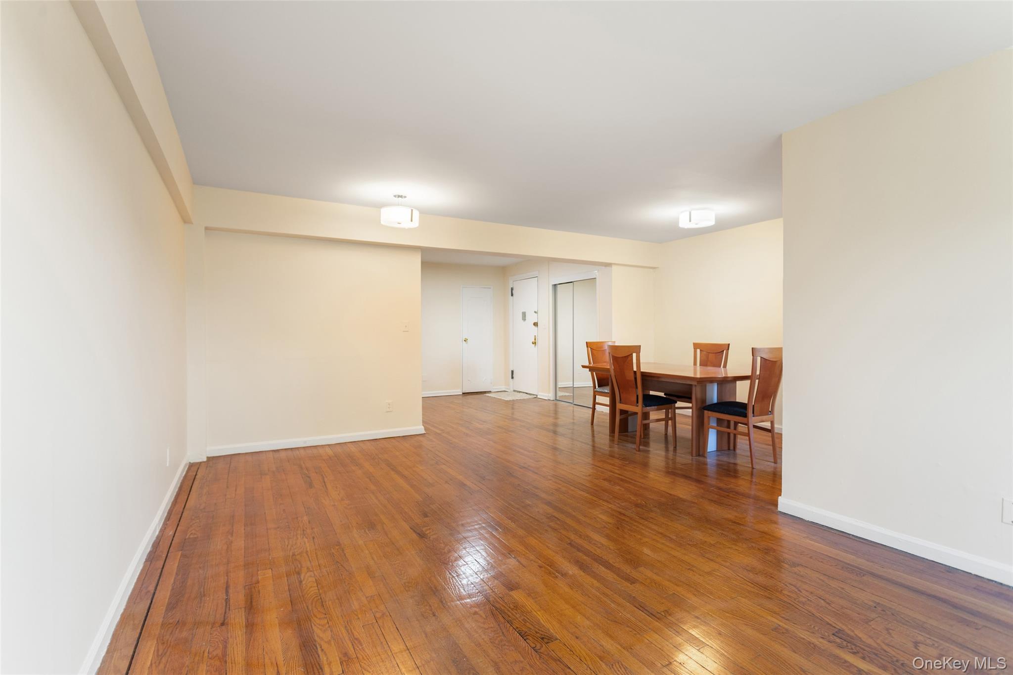 1910 Pelham Parkway S Unit: 5C