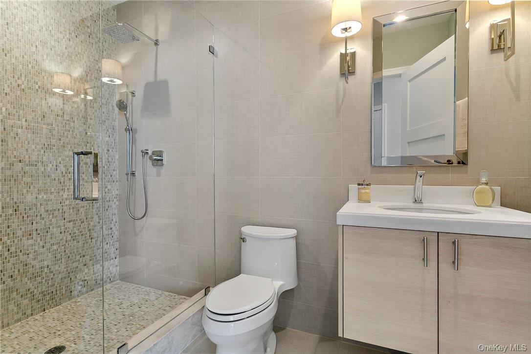 5 Renaissance Square Unit: PH40C