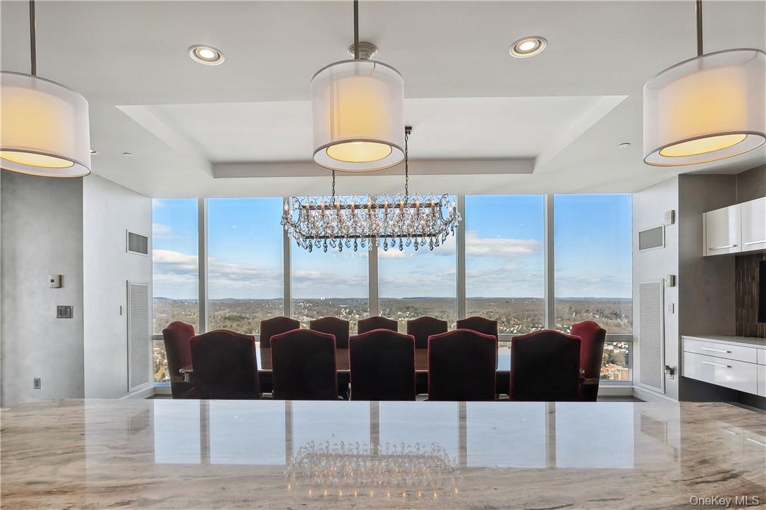 5 Renaissance Square Unit: PH40C