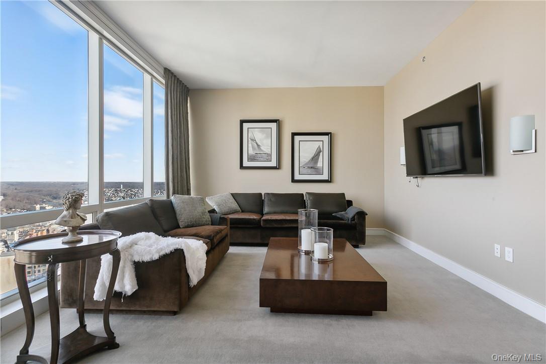 5 Renaissance Square Unit: PH40C