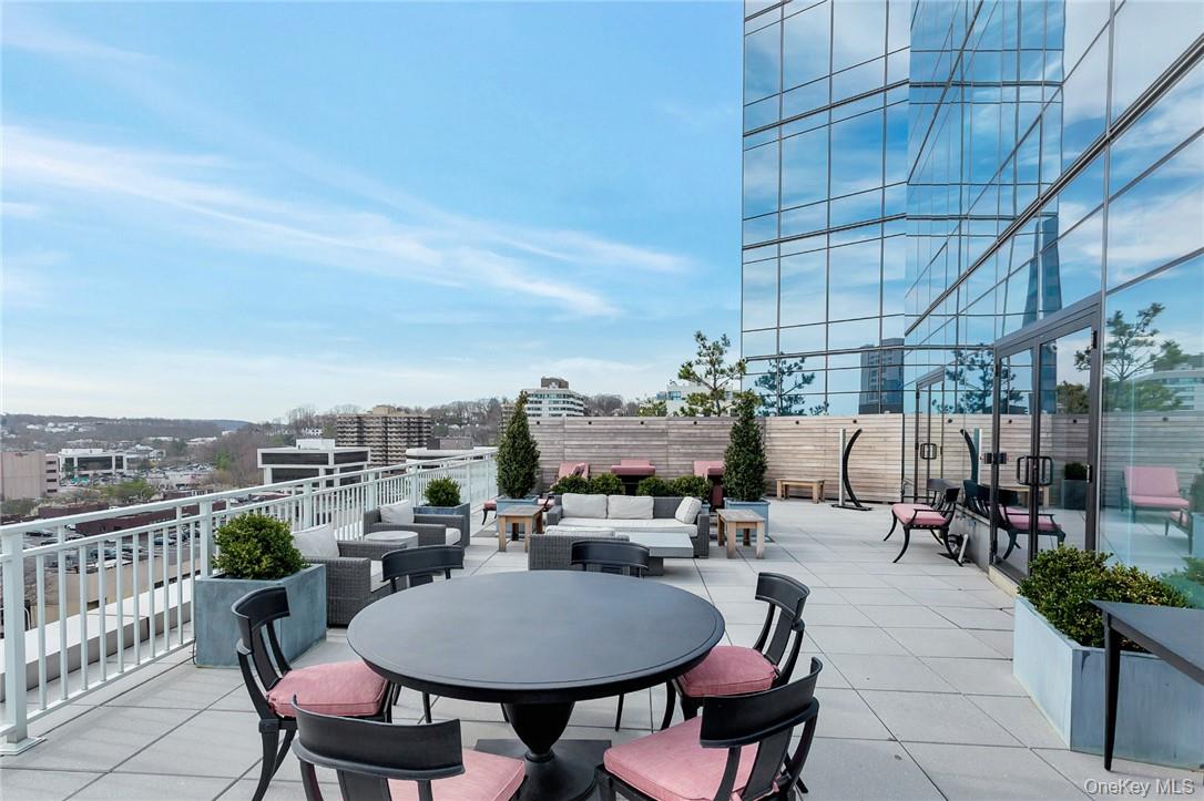 5 Renaissance Square Unit: PH40C