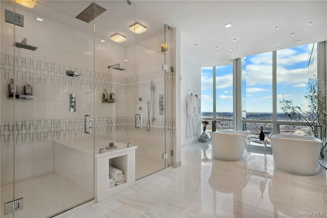 5 Renaissance Square Unit: PH40C