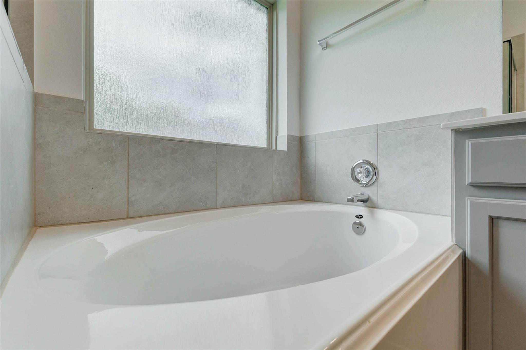 16103 Long Boat Court