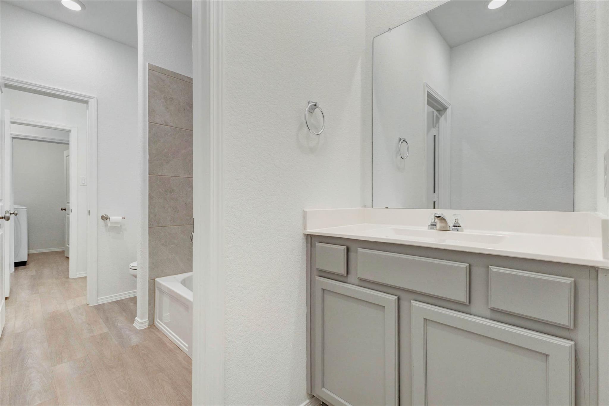 16103 Long Boat Court