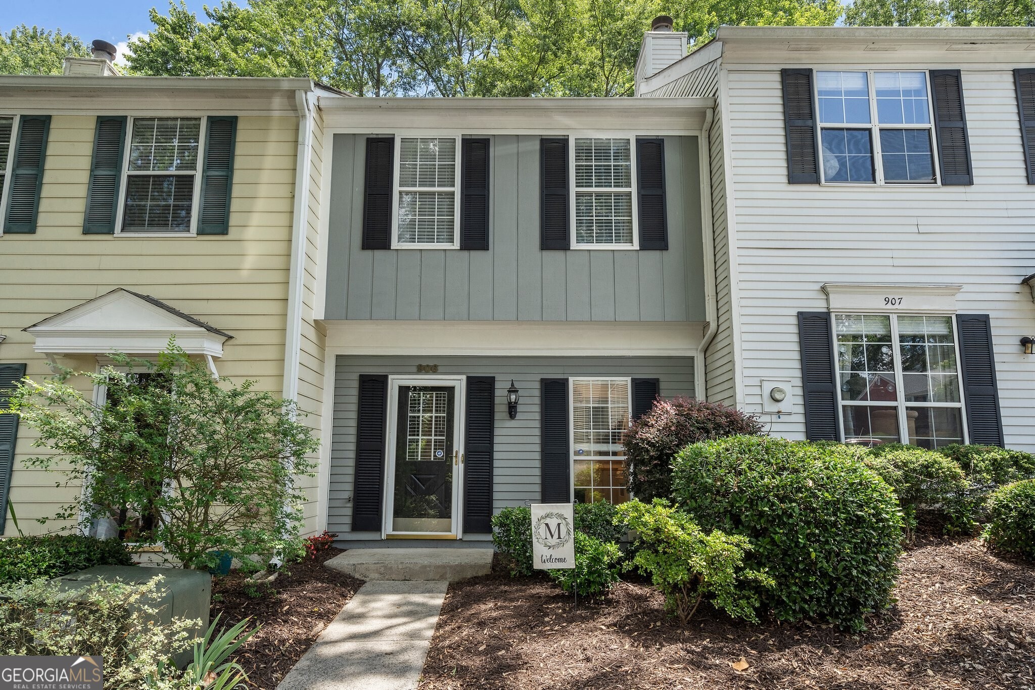 906 Wedgewood Way