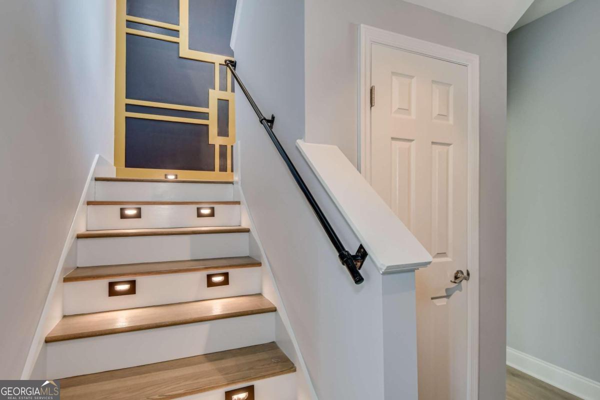 2604 Meadowbrook Drive