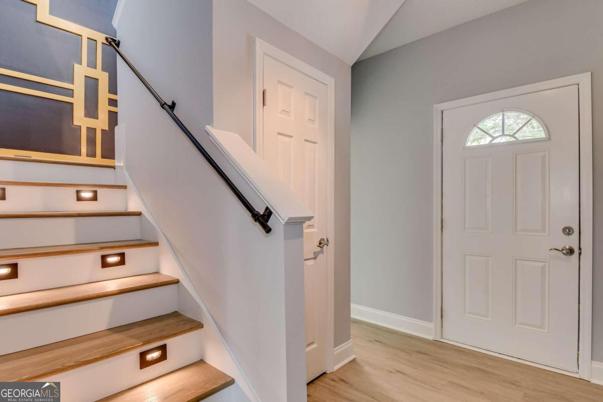 2604 Meadowbrook Drive