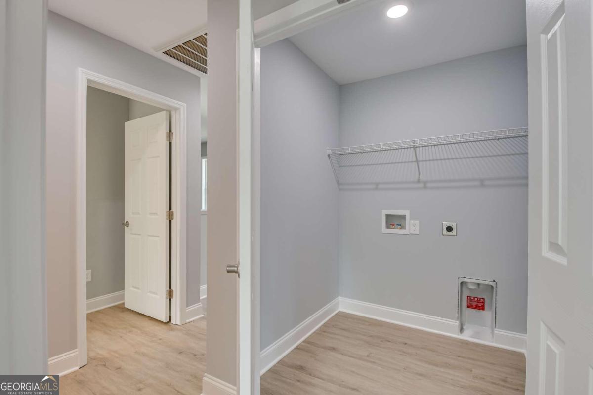 2604 Meadowbrook Drive