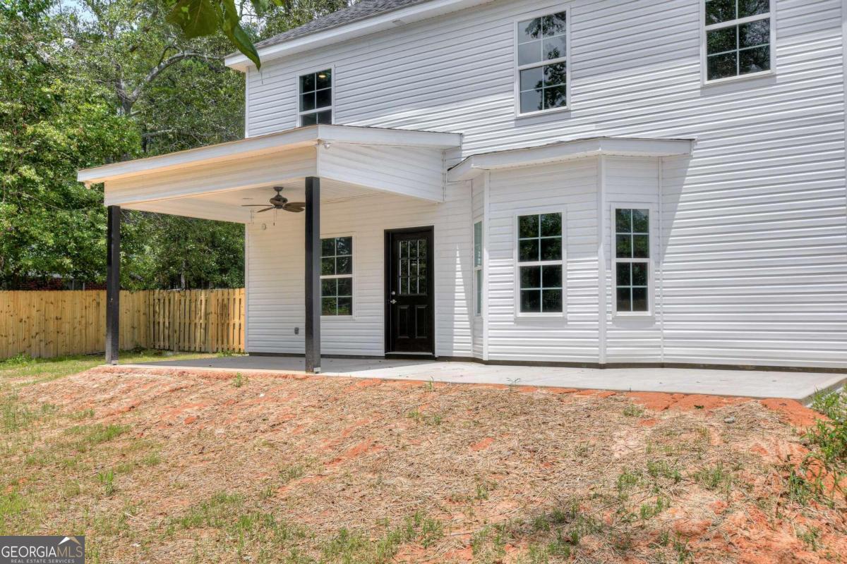 2604 Meadowbrook Drive