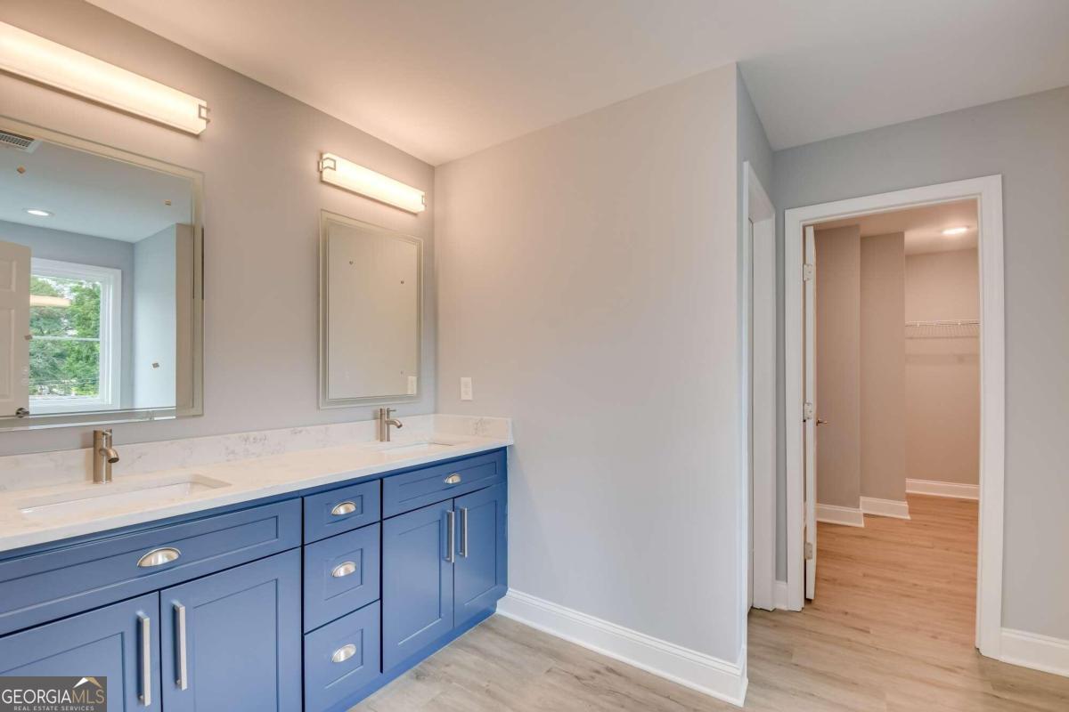 2604 Meadowbrook Drive