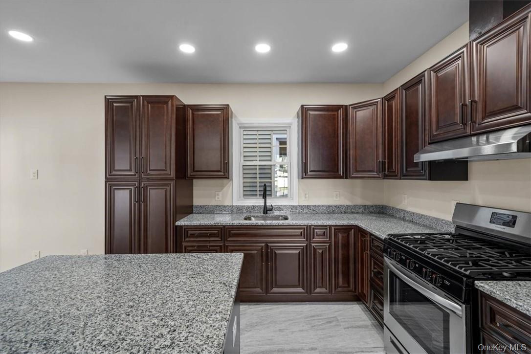 175 W Main Street Unit: 1