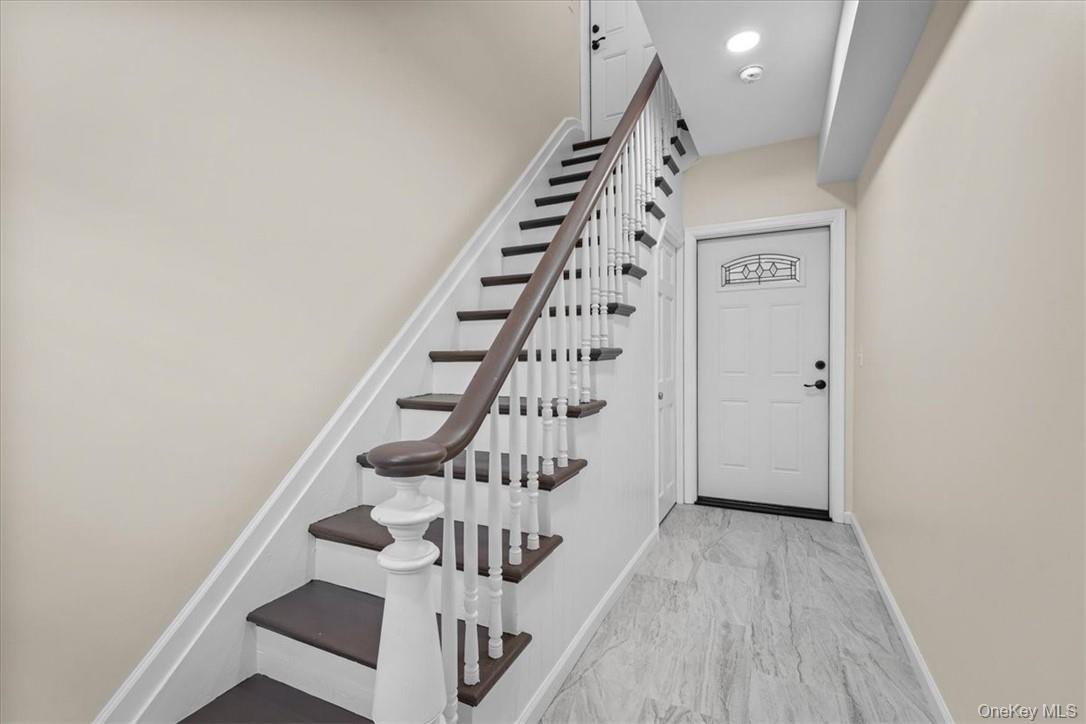 175 W Main Street Unit: 1