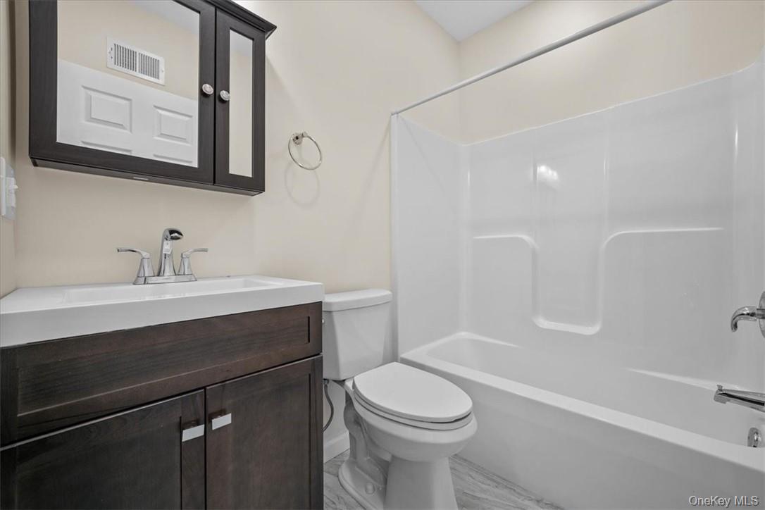 175 W Main Street Unit: 1