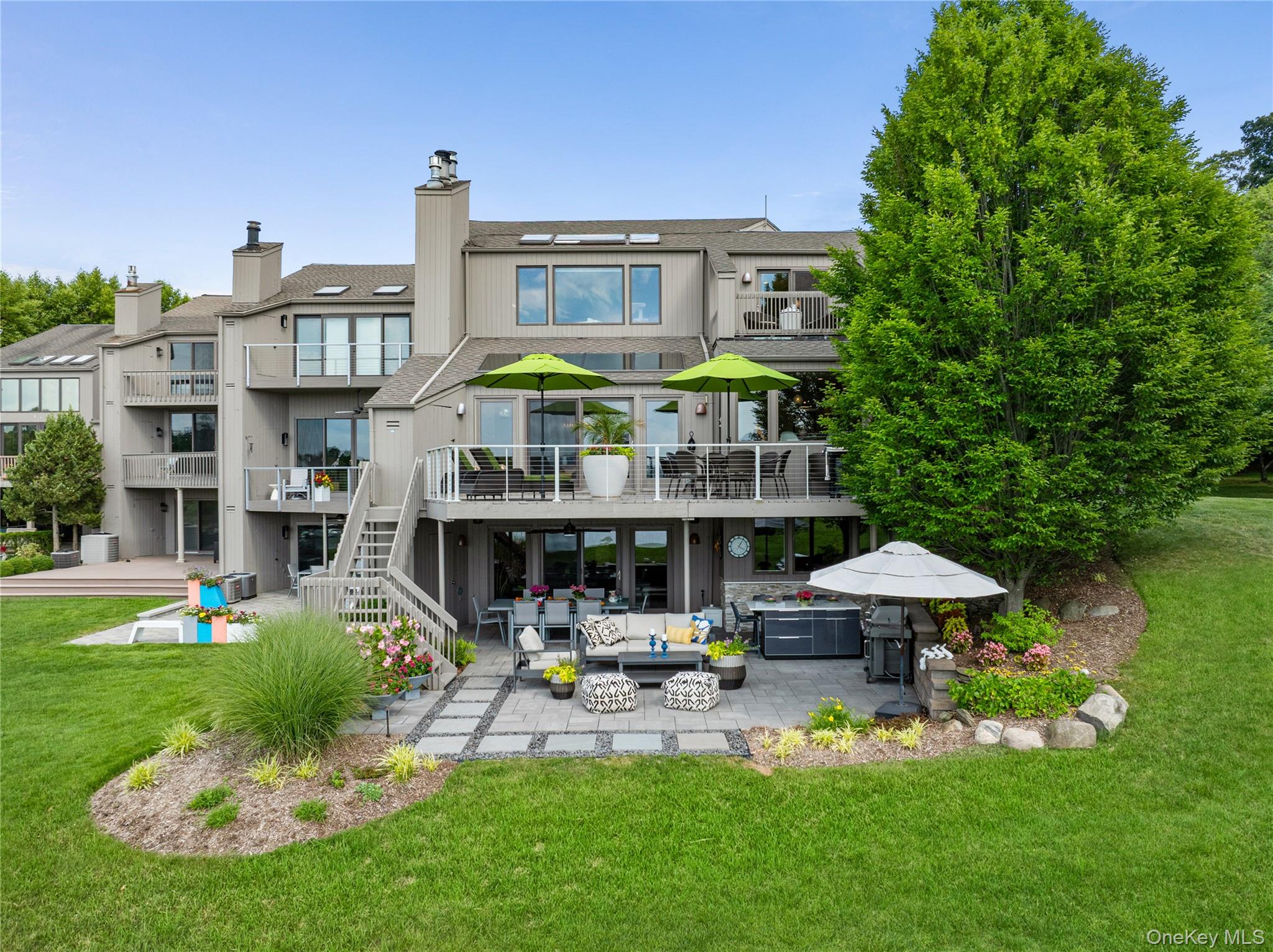 15 Harbour Point Drive