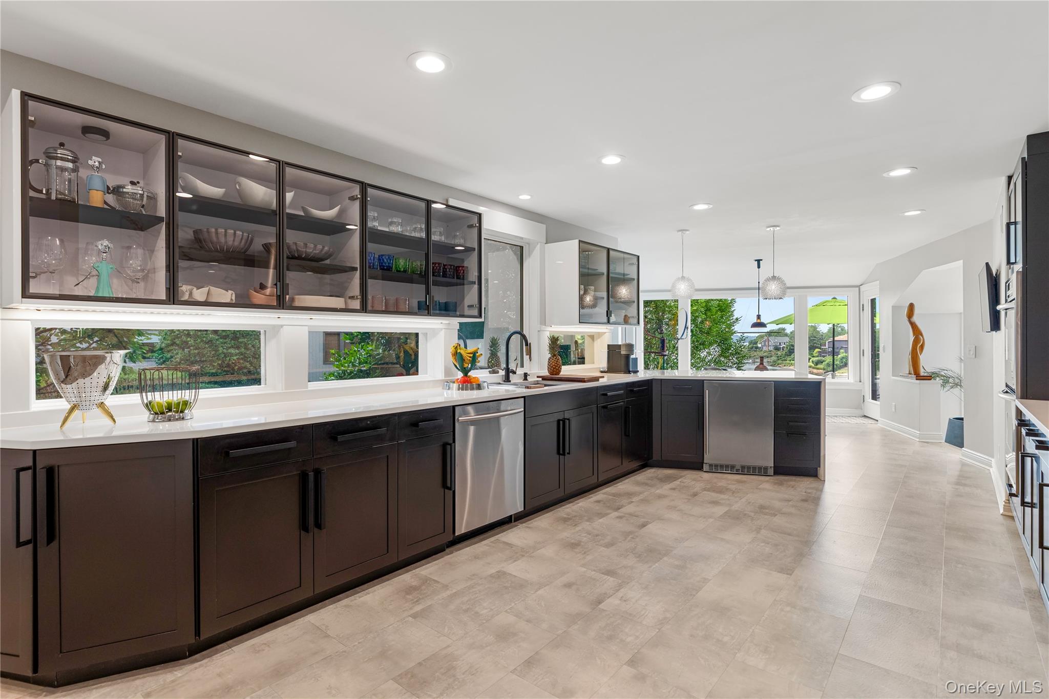 15 Harbour Point Drive