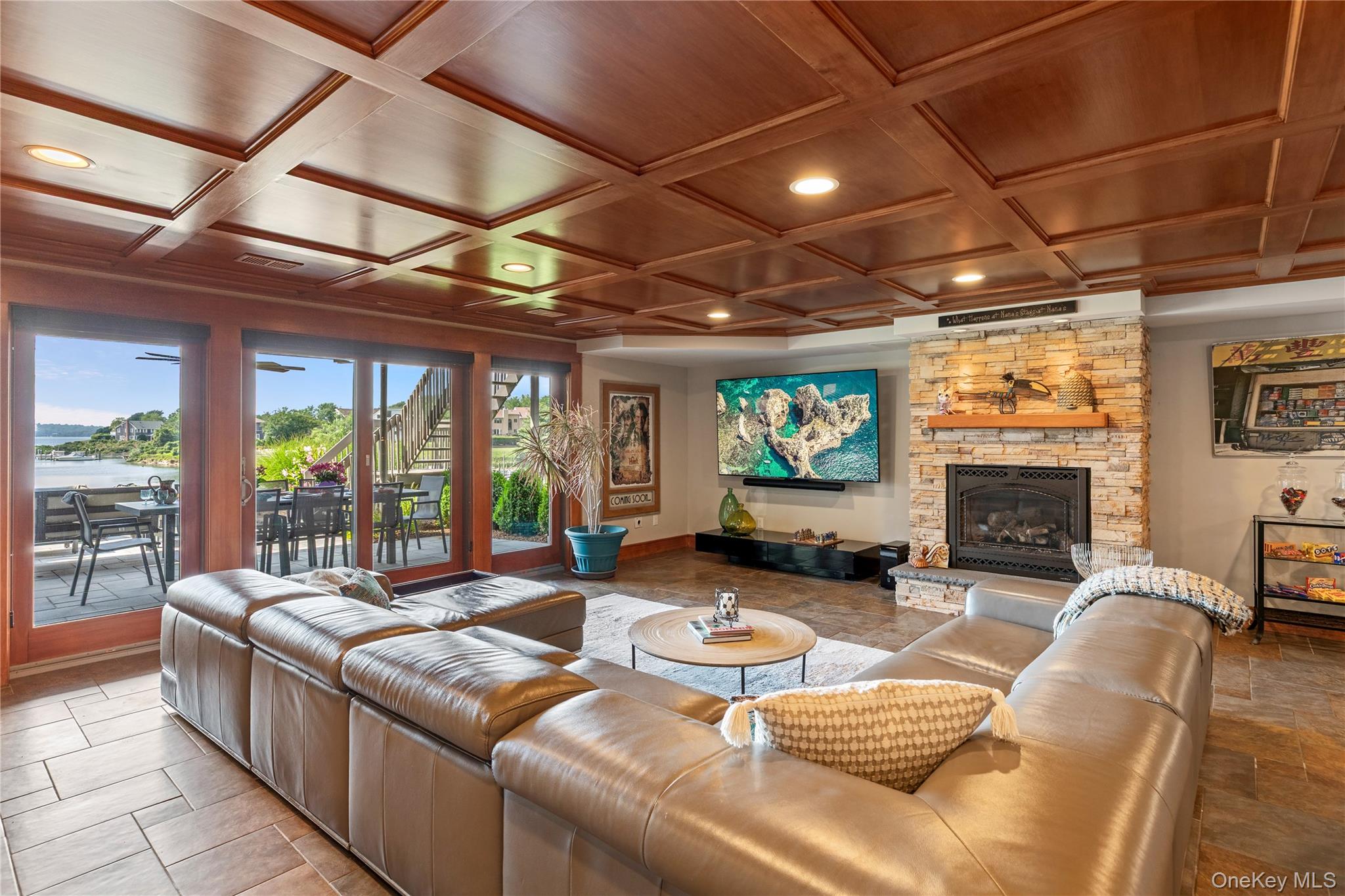 15 Harbour Point Drive