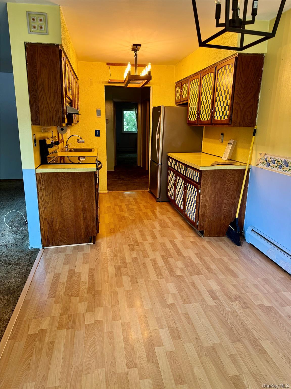 60 Coachlight Square Unit: 60