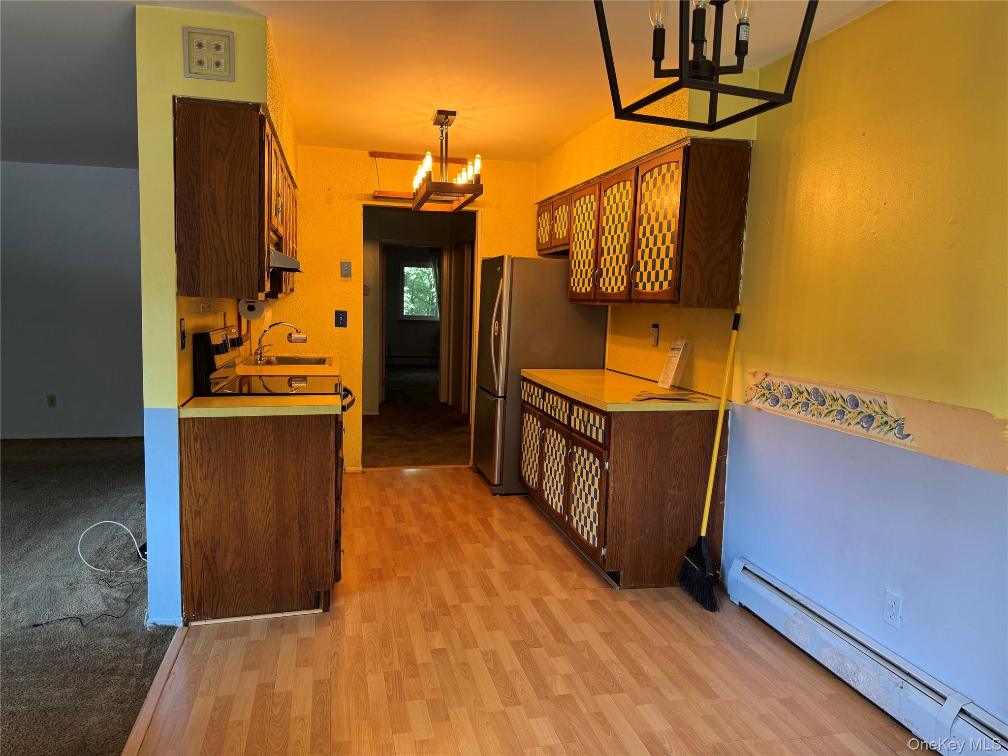 60 Coachlight Square Unit: 60