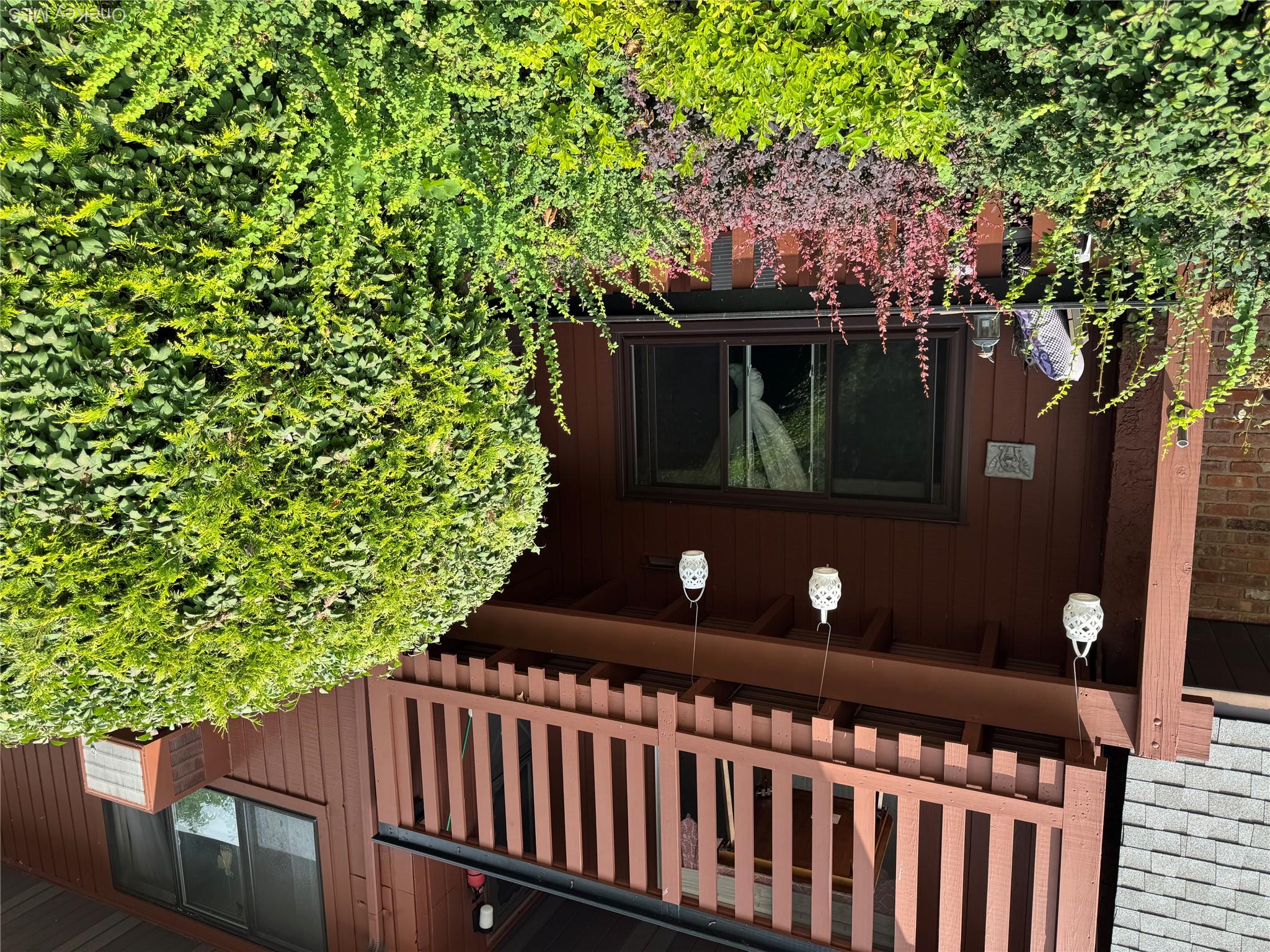 60 Coachlight Square Unit: 60
