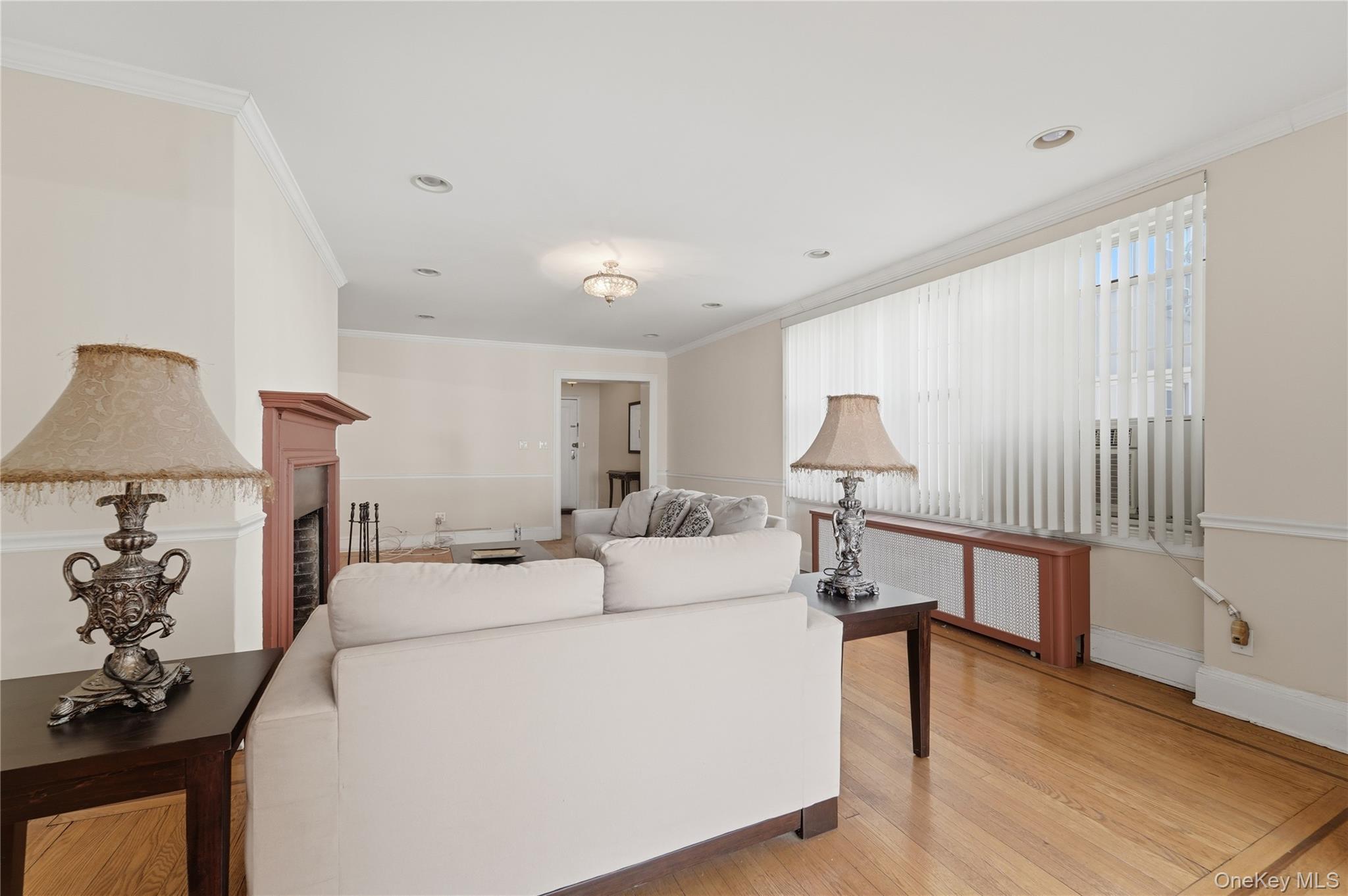 2 Park Lane Lane Unit: 4C