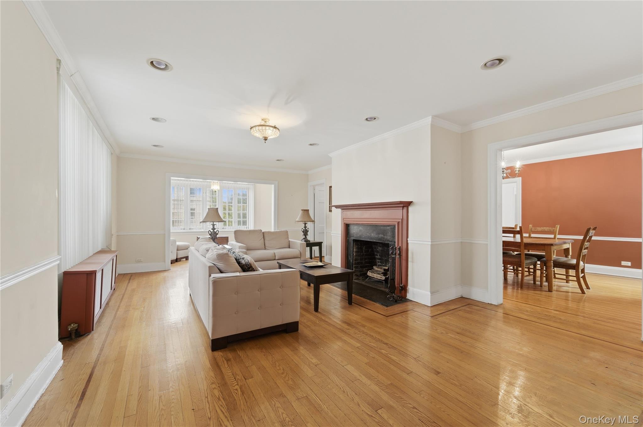 2 Park Lane Lane Unit: 4C