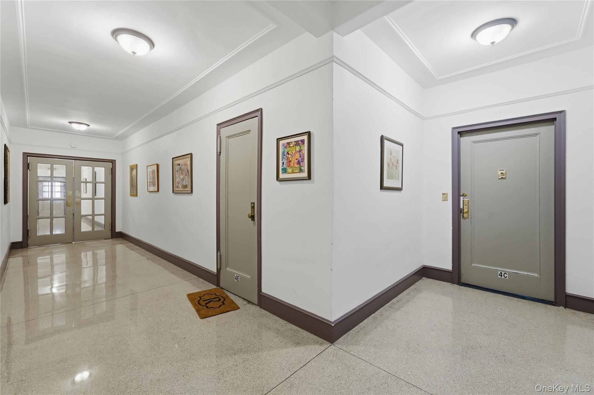 2 Park Lane Lane Unit: 4C