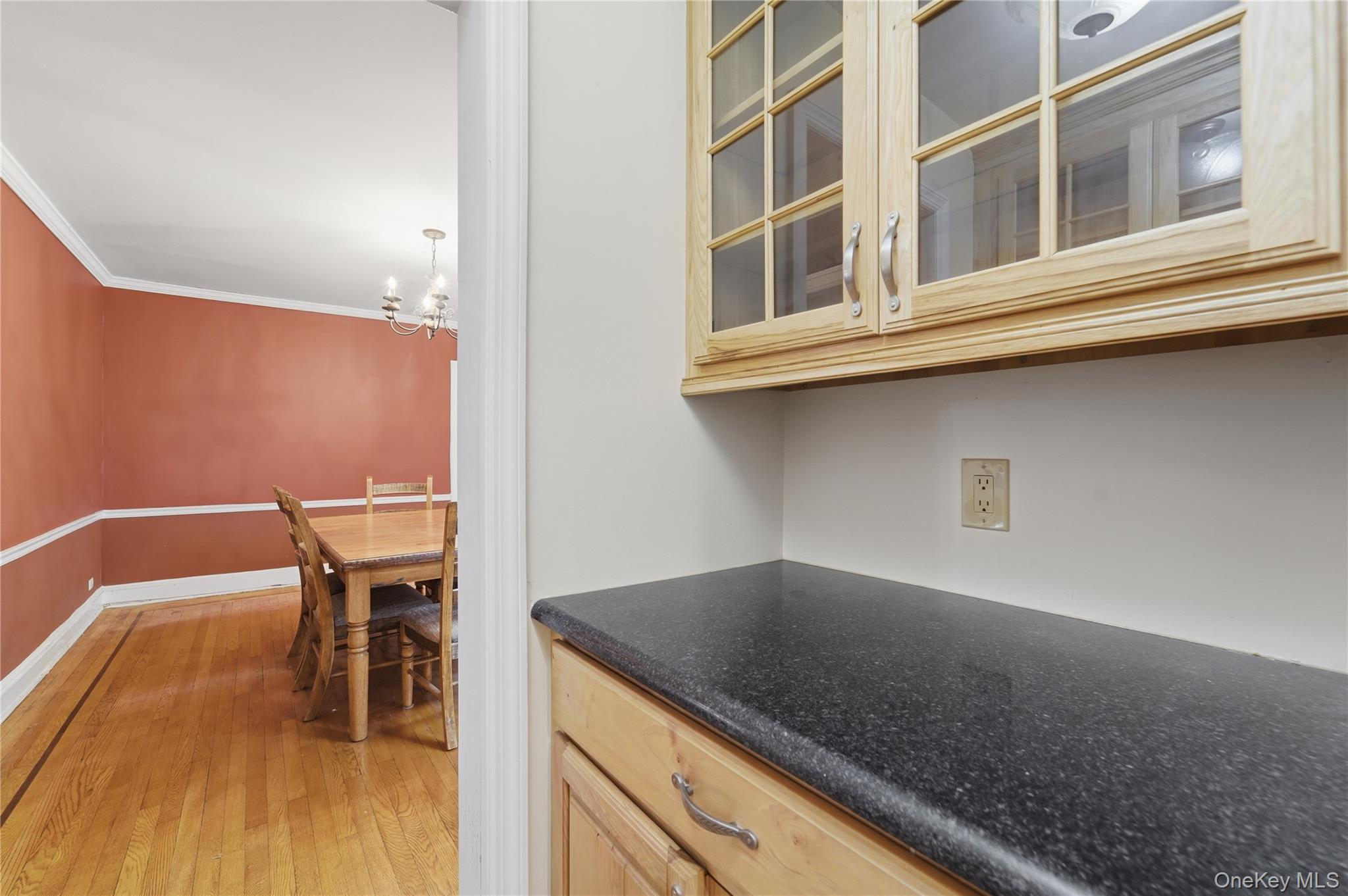2 Park Lane Lane Unit: 4C