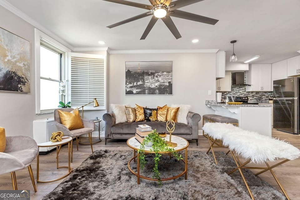 300 Peachtree Street NE # 20C