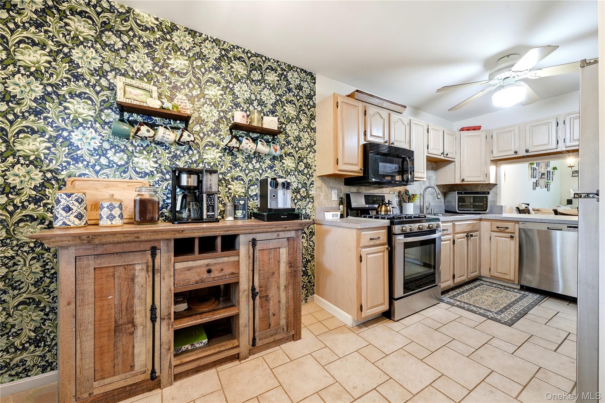 21 Broadlawn Drive