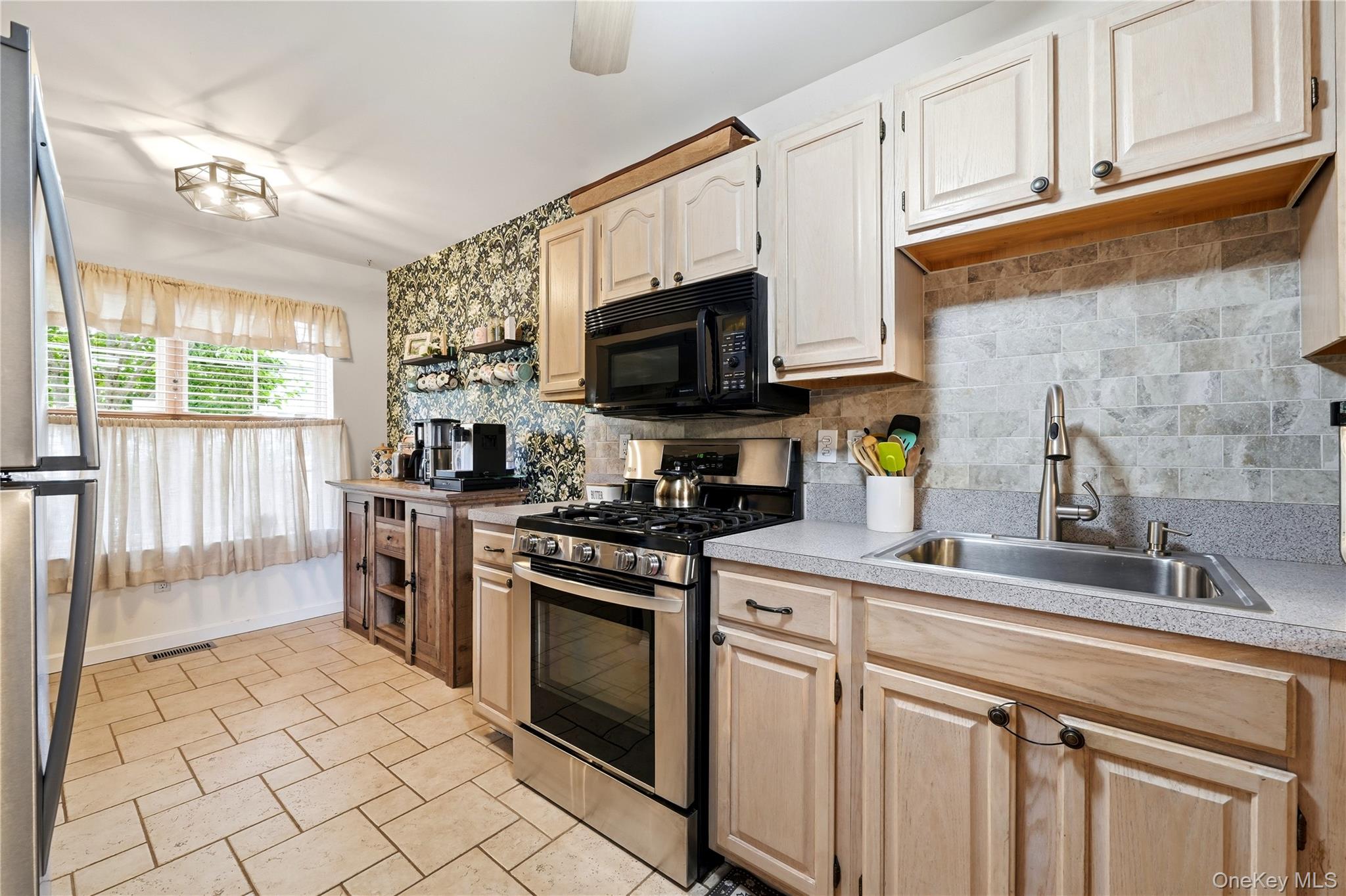 21 Broadlawn Drive