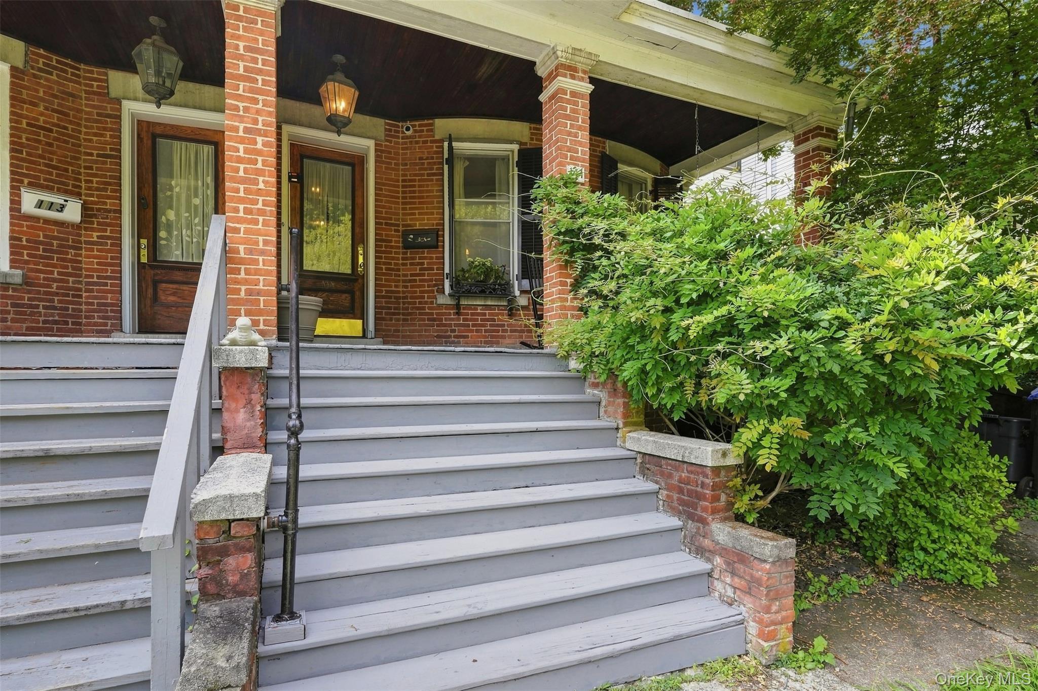 111 S Hamilton Street