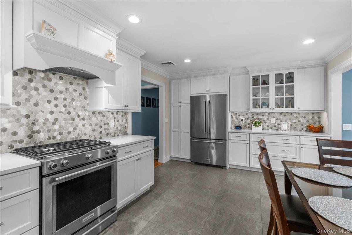 84 Stratler Drive