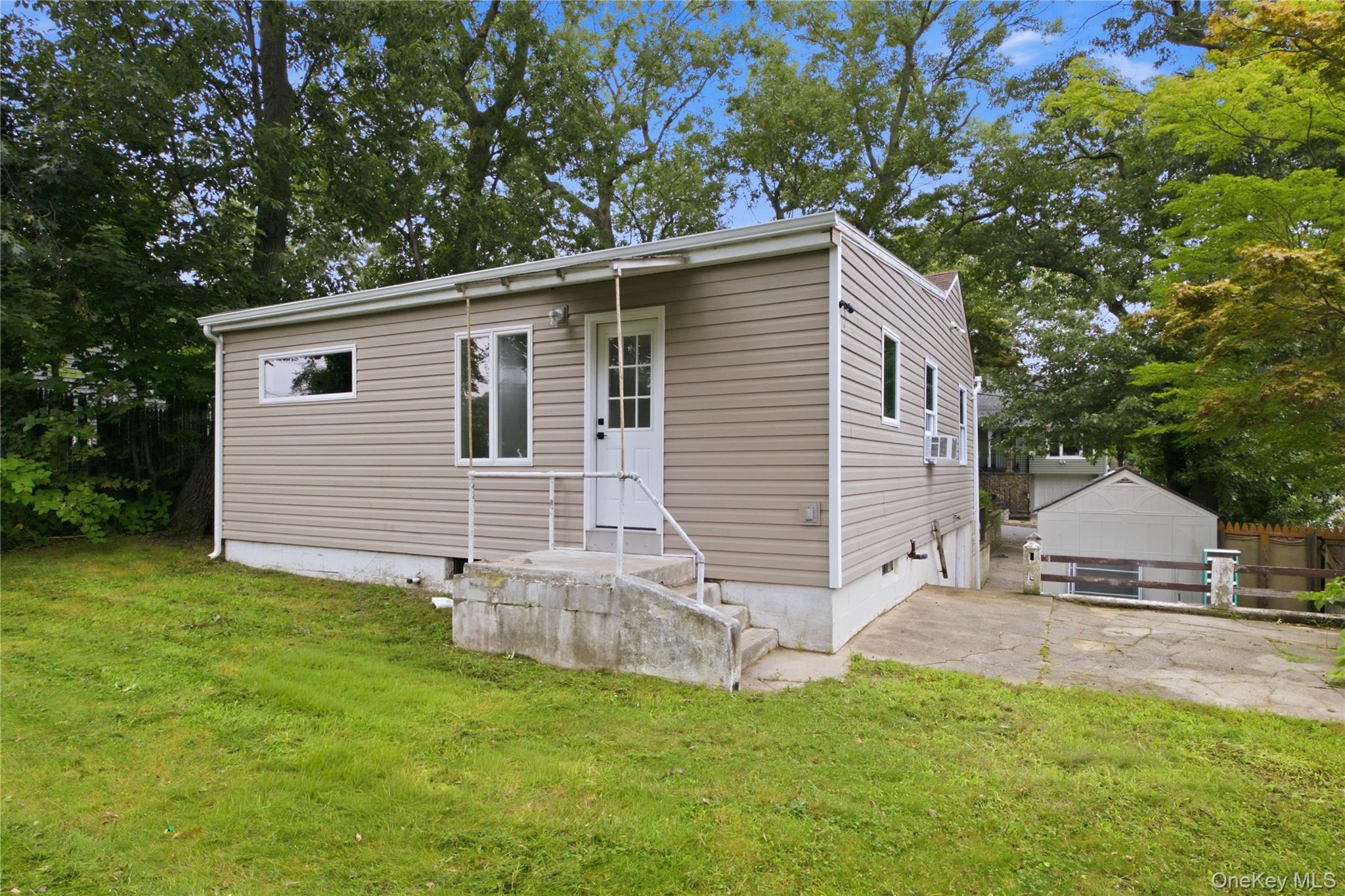 34 Whitestone Road