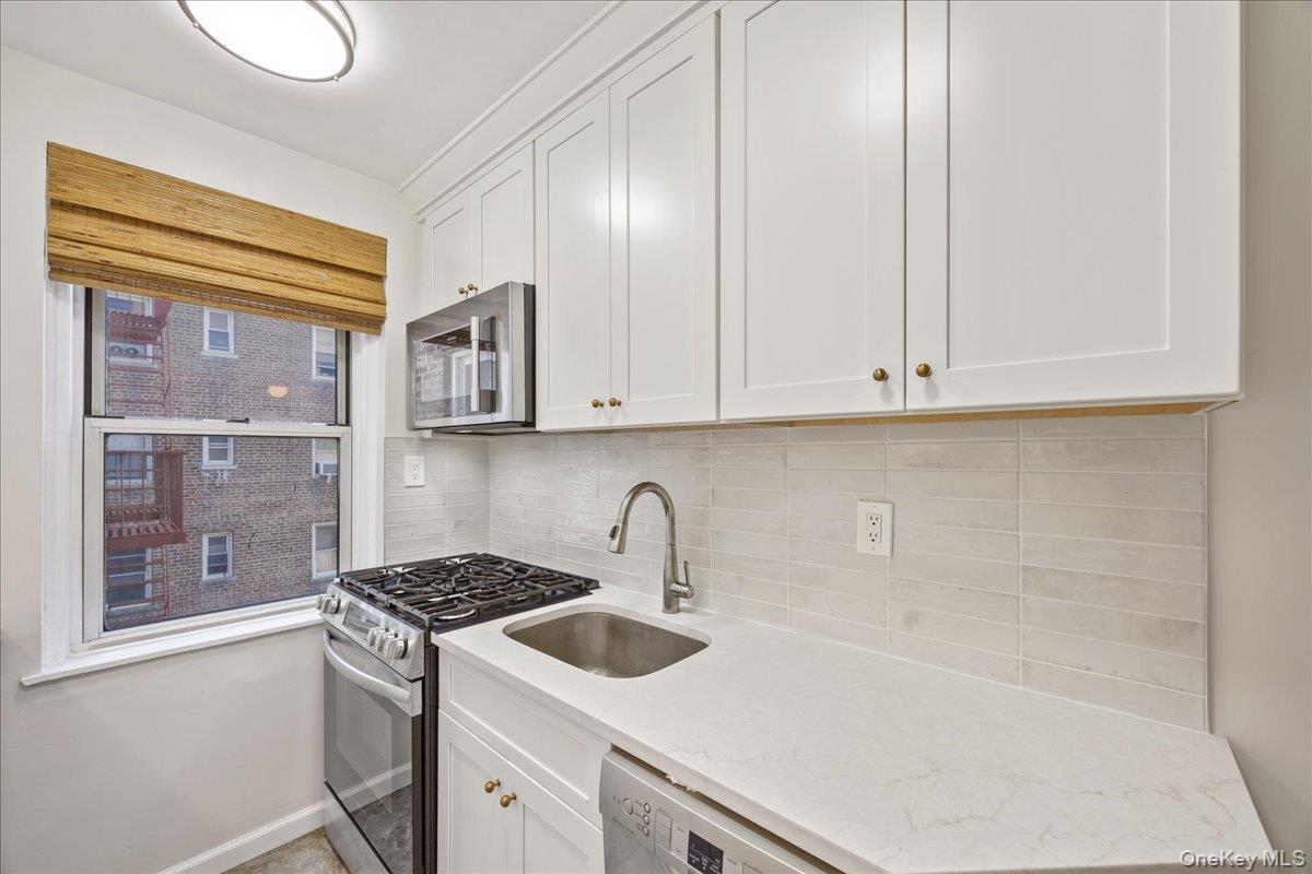 821 Bronx River Road Unit: 4D