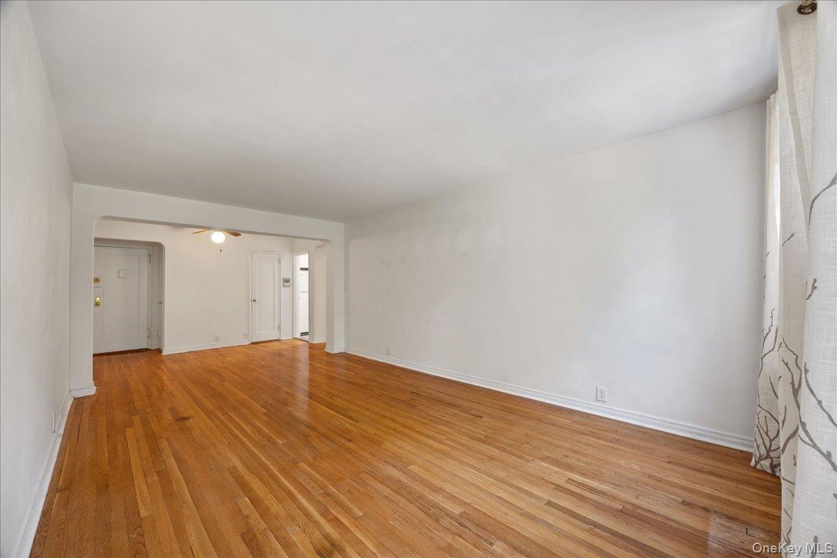 821 Bronx River Road Unit: 4D