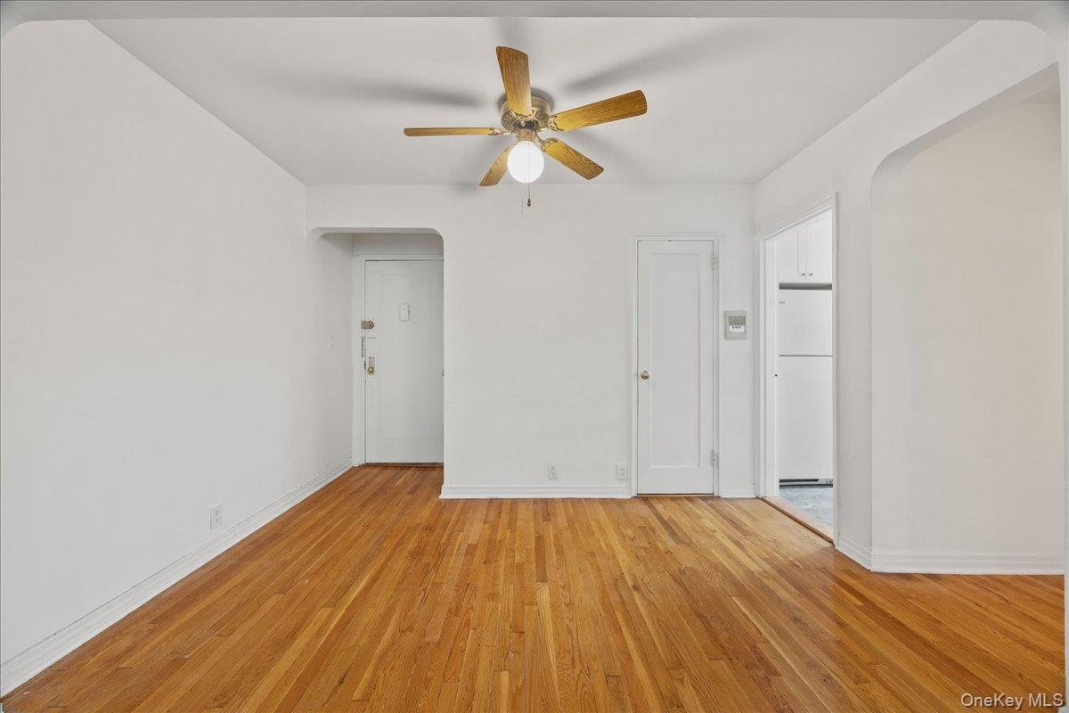 821 Bronx River Road Unit: 4D