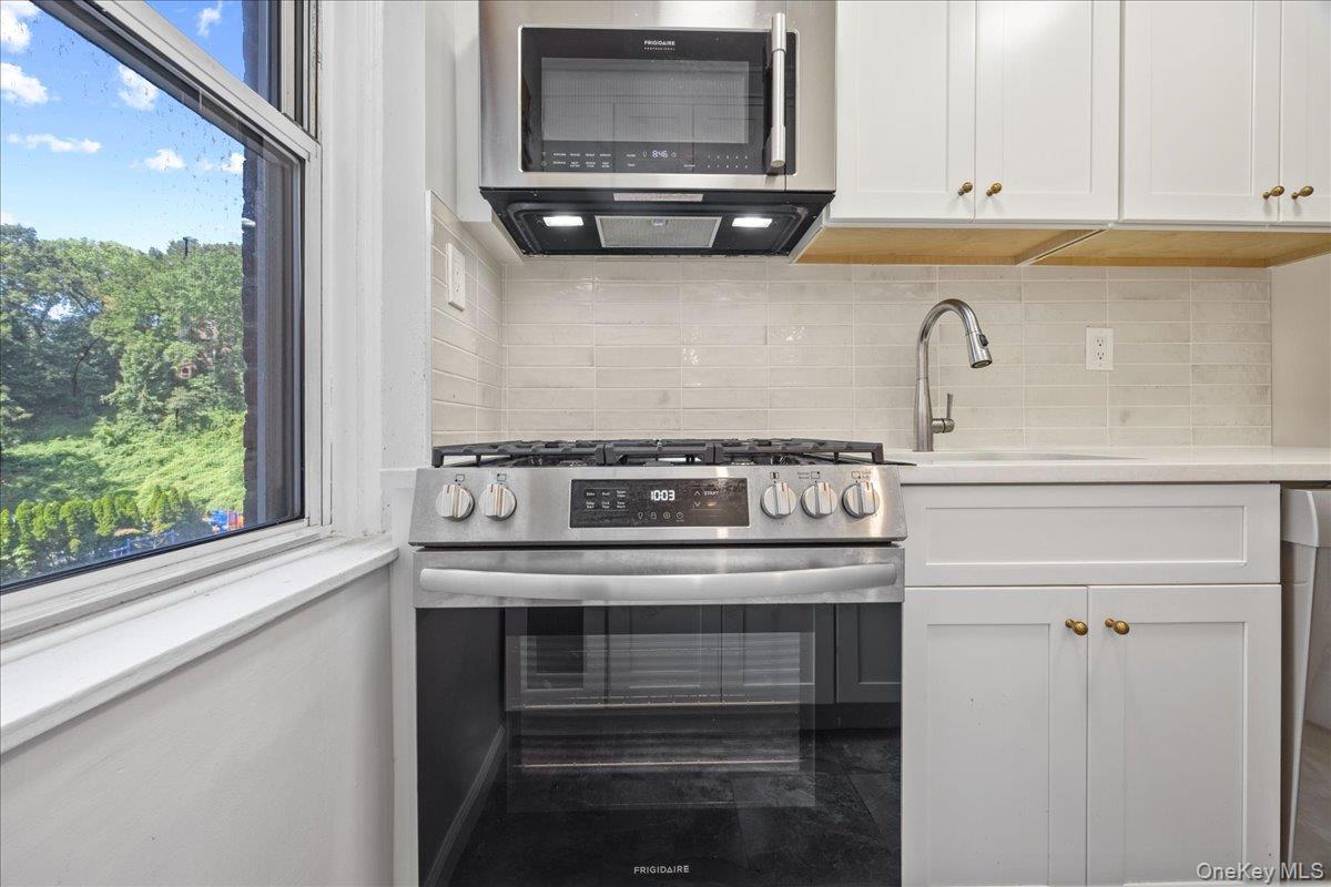 821 Bronx River Road Unit: 4D